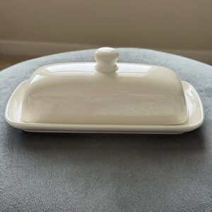 ZULAY Elegant Cream Ceramic Glazed Butter Dish-Modern/Minimalist